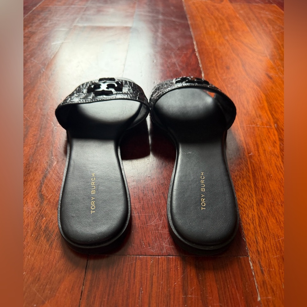 Tory Burch Black Embossed Slide Sandals w. Original New with Box size 8 1/2 - Picture 8 of 12